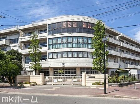 市川市立妙典中学校 徒歩16分。 1240m