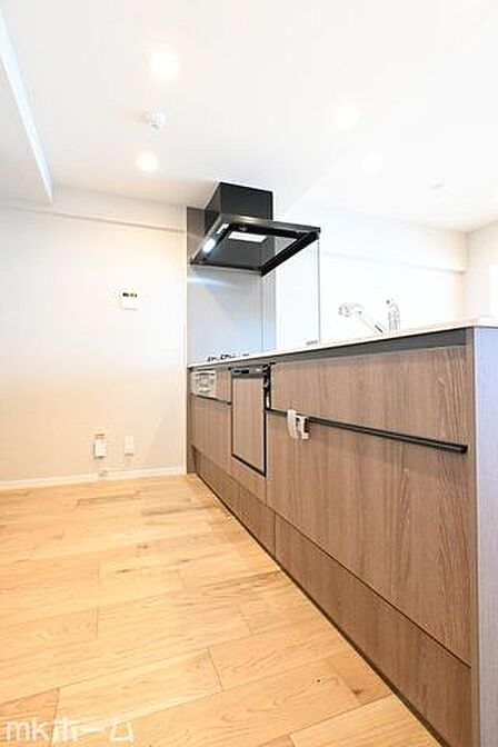 大きなキッチンスペースは家事をしながら会話も弾み、大切な家族のコミュニケーションスペースとなります!
