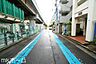 外観：前面道路