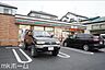 周辺：セブンイレブン松戸小金原団地店 徒歩12分。 890m
