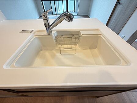 浄水器でろ過された水は、ミルクの調乳や離乳食作りに安心して使うことができます。