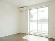 ★洋室8帖フローリング・エアコン完備★