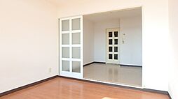 レジデンスカープ小山 2階2Kのリビング/ダイニング