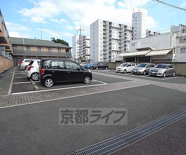 画像19:広い駐車場です。