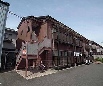 外観：2階建てのハイツです。