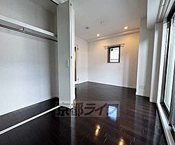 プレコート上鳥羽 5階1Kのリビング/ダイニング