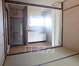 近鉄京都線 伊勢田駅 徒歩5分の賃貸マンション 1階1DKのリビング/ダイニング