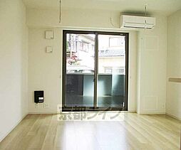 JR奈良線 長池駅 徒歩4分の賃貸アパート 1階1LDKのリビング/ダイニング