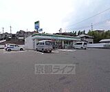 ファミリーマート 京田辺大住店まで556m