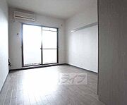 広々とした部屋です。