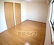 フローリングでとてもキレイです。