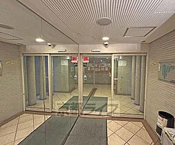12 / 27
