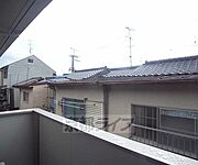 203号室からの室外風景です。