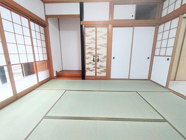 室内 福井市乾徳2丁目4-25