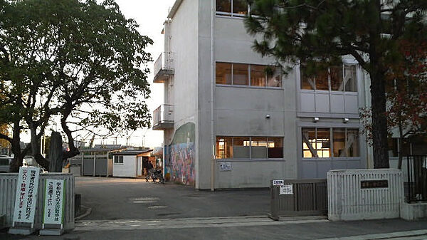 画像16:【小学校】徳島市立城東小学校まで518ｍ