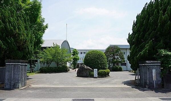 画像17:加茂名小学校まで650m