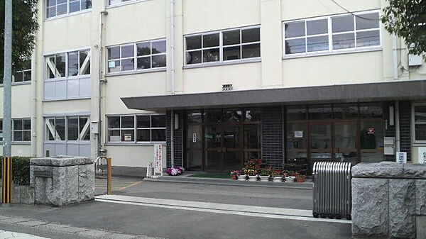 画像22:【中学校】徳島市立城西中学校まで632ｍ