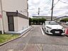 外観：敷地内駐車場