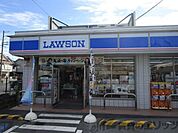 ローソン 高槻如是町店 徒歩10分。 770m