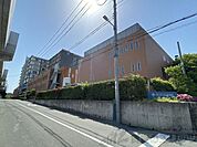 淀川キリスト教病院 徒歩17分。 1290m