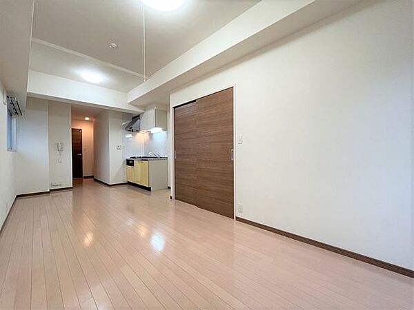 CRECIA　CHIKUGOMACHI