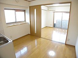 居間