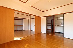 居間