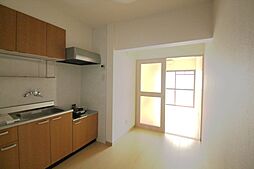 免出ビル 105 1階1DKのリビング/ダイニング