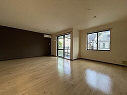 アーバン椿 202 2階2LDKのリビング/ダイニング