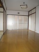 写真は別号室です。