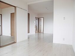 ハイカムール玉木 301 3階2LDKのリビング/ダイニング