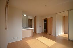 コンフォーザ庚午中 201 2階1SLDKのリビング/ダイニング