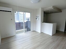 スカイ長束 102 1階1LDKのリビング/ダイニング