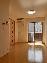 リバーフロント山手II 102 1階1LDKのリビング/ダイニング