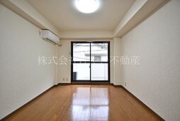 フローラルハイツ 303 3階1Kのリビング/ダイニング