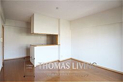 カウンターキッチンでリビングを見渡せます。