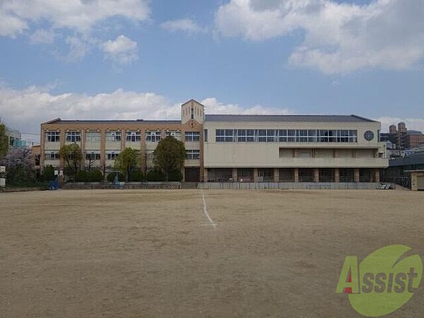 画像30:神戸市立本山第一小学校 92m
