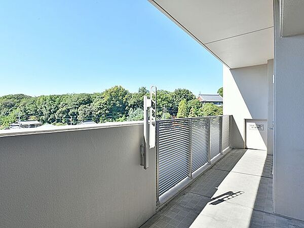バルコニーを拡大表示