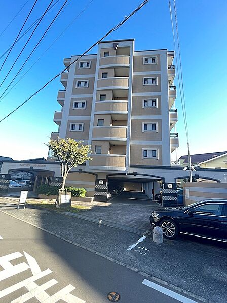 閑静な住宅街にある落ち着いた住環境です