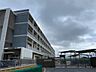周辺：北九州市立ひびきの小学校（689m）