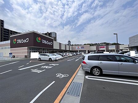 マルショク新守恒店(677m)