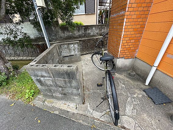 物件に隣接した...