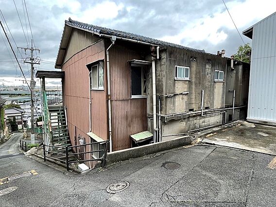 高台に立地して...