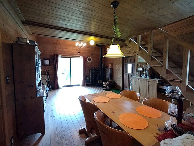 リビング/ダイニング 京都郡苅田町大字葛川253-33