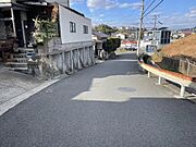 前面道路は5mと広めなので、駐車時のストレスが軽減されますね