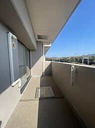 南向きで陽当たり良好!2面バルコニーで風通りも心地よい住まい