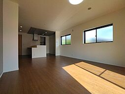 日の里二丁目戸建4号棟 4LDKのリビング/ダイニング