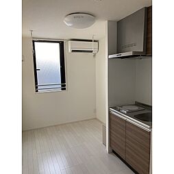 メゾンアルピナ北千住 202 2階ワンルームのリビング/ダイニング