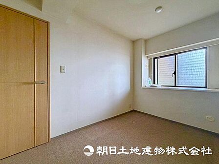 過ぎ行く時間をゆったりと感じることができる落ち着いたお部屋です。