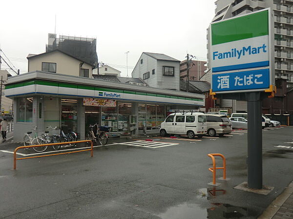 画像21:ファミリーマート新今里三丁目店 200m